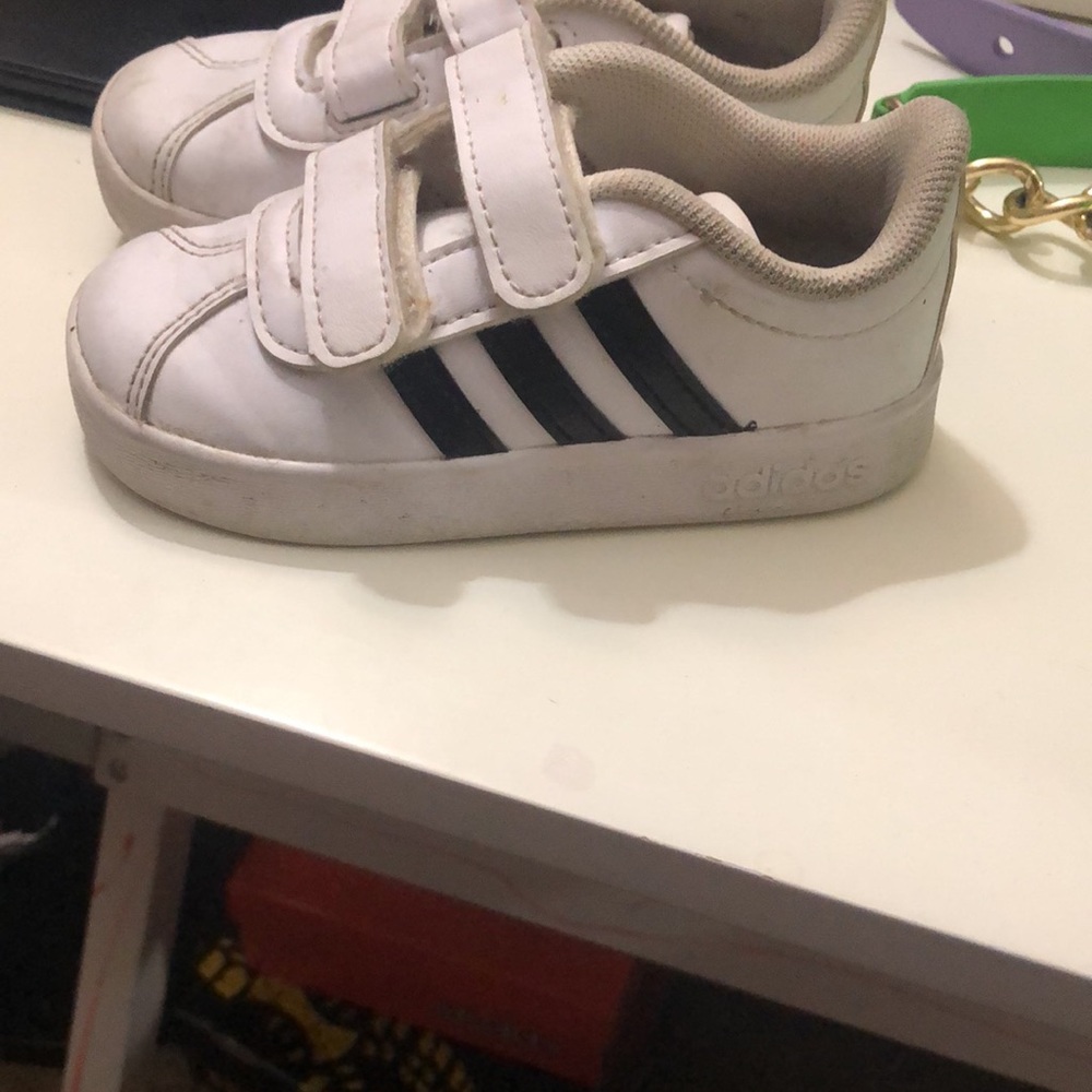 Addidas shoes - Picture 2 of 4